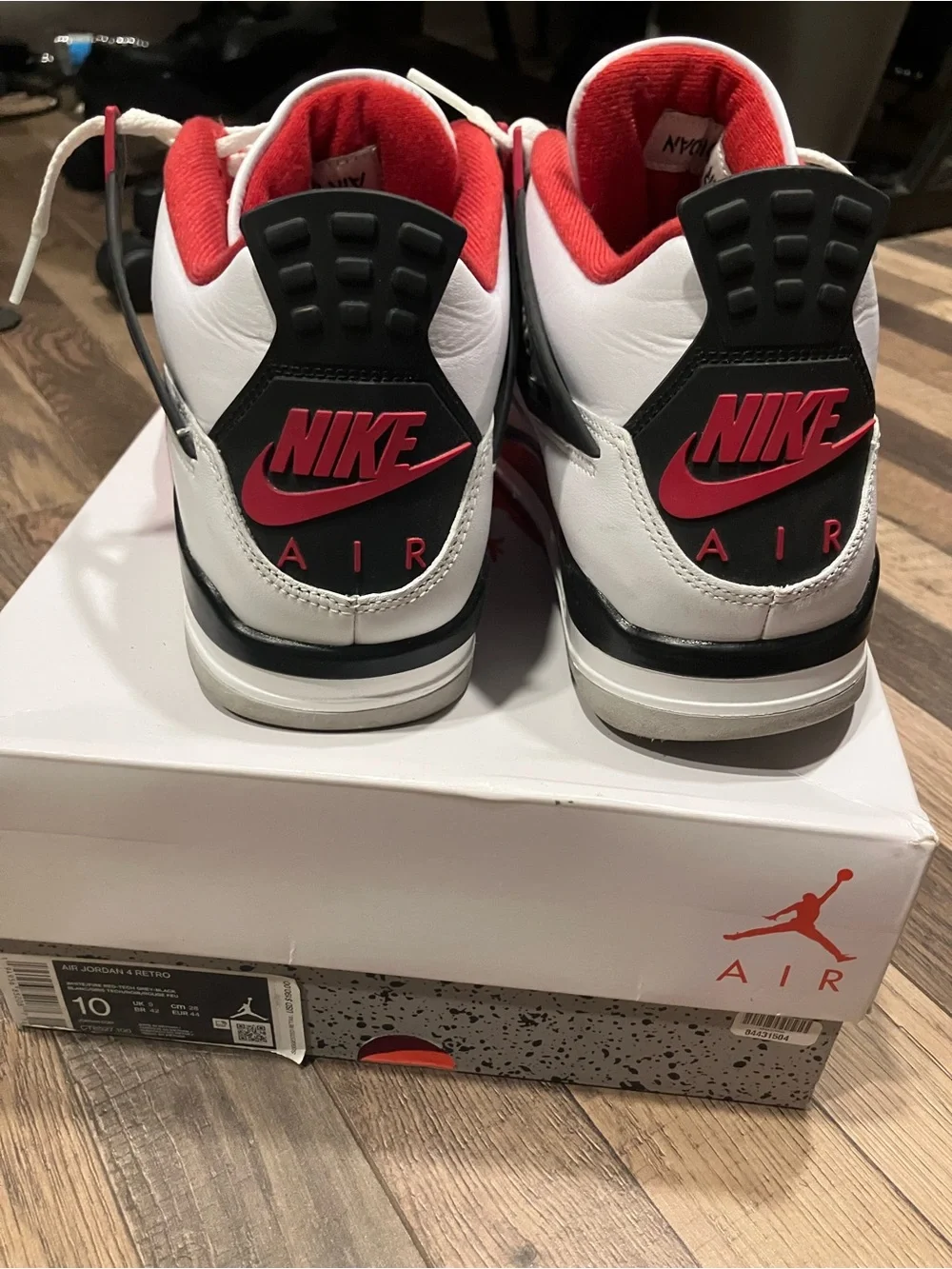 Jordan Air Jordan 4 Retro Fire Red White/Red/Black Sneakers - Size 10